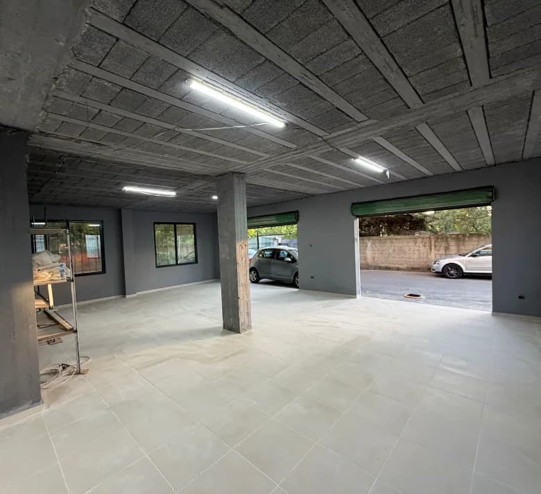 Qera | Ambjent Biznesi | Laprakë | 700 €/muaj 2