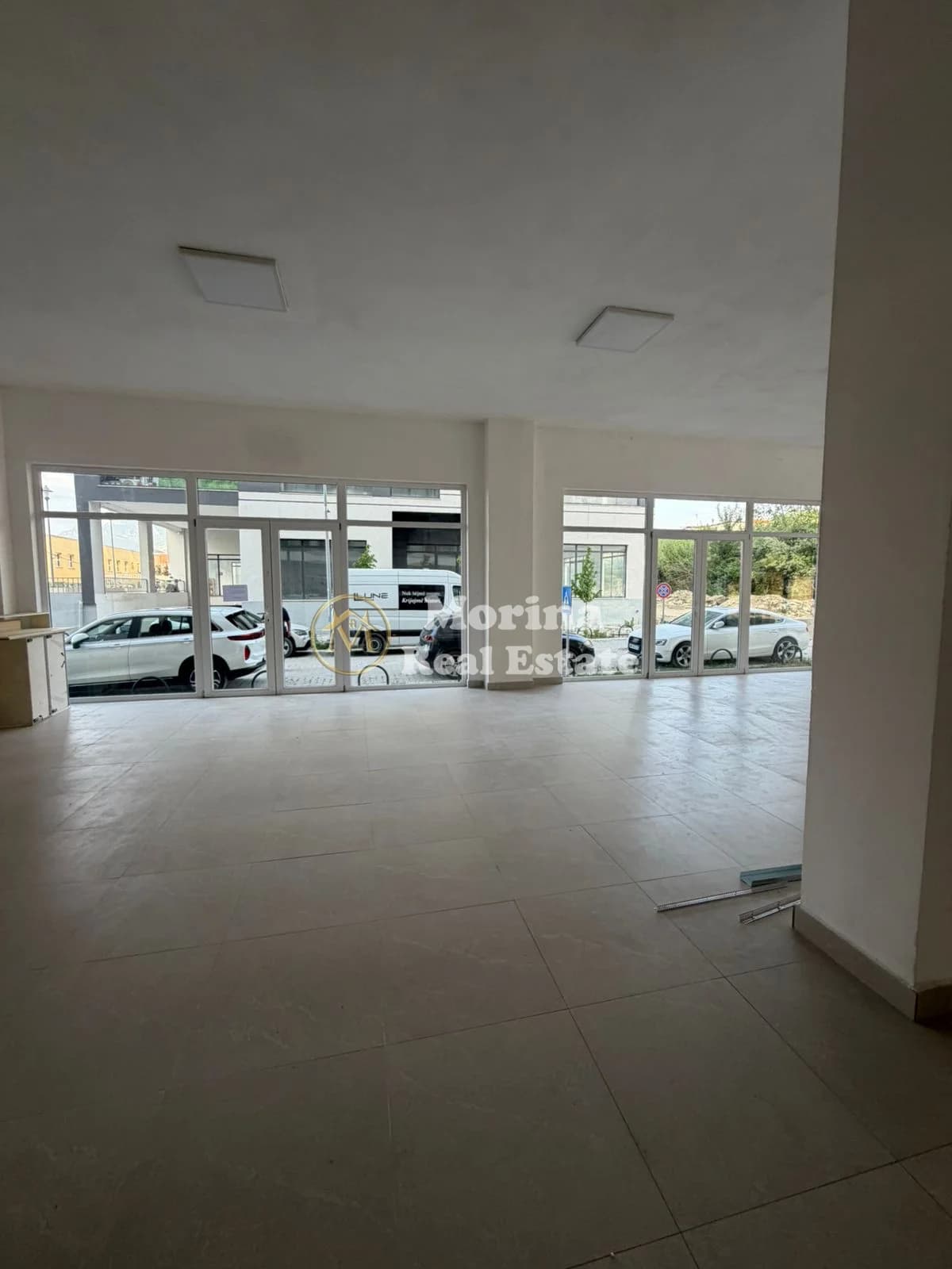 Qera | Ambjent Biznesi | Rruga 5 Maji | 1800 €/muaj