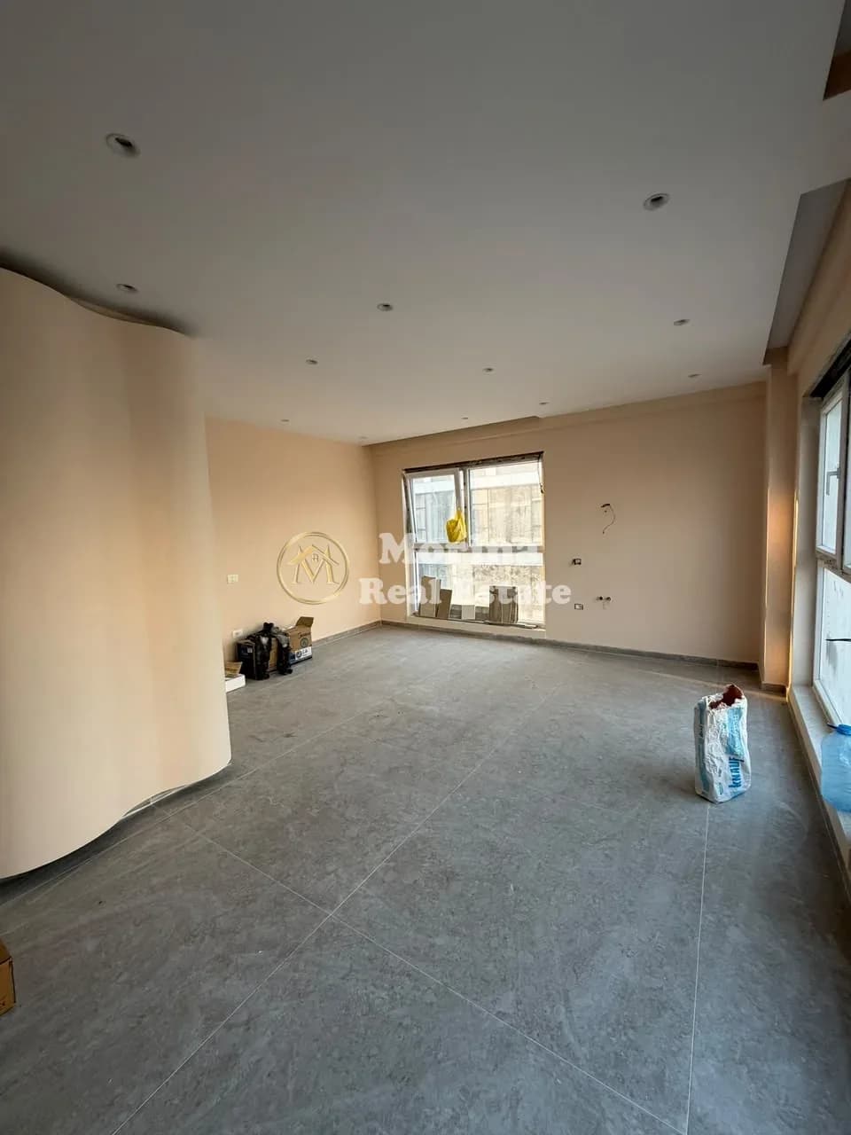 Qera | Ambjent Biznesi | Rruga Jordan Misja | 1000 €/muaj 4