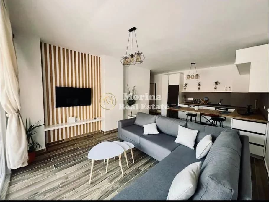 Qera | Apartament 1 + 1 + Parkim | Rruga e Barrikadave | 1000 €/muaj