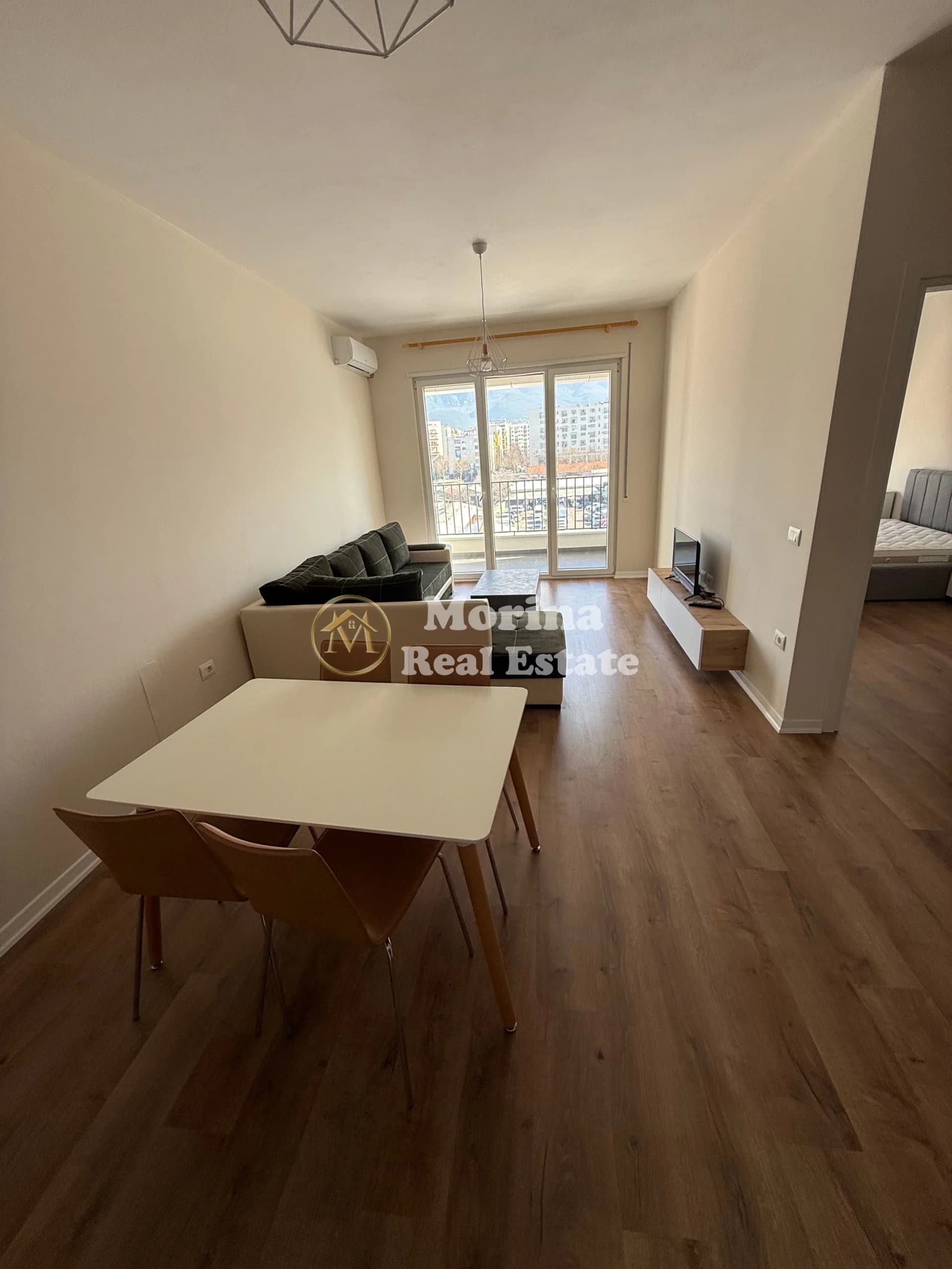 Qera | Apartament 1 + 1 | Rruga 5 Maji | 500 €/muaj