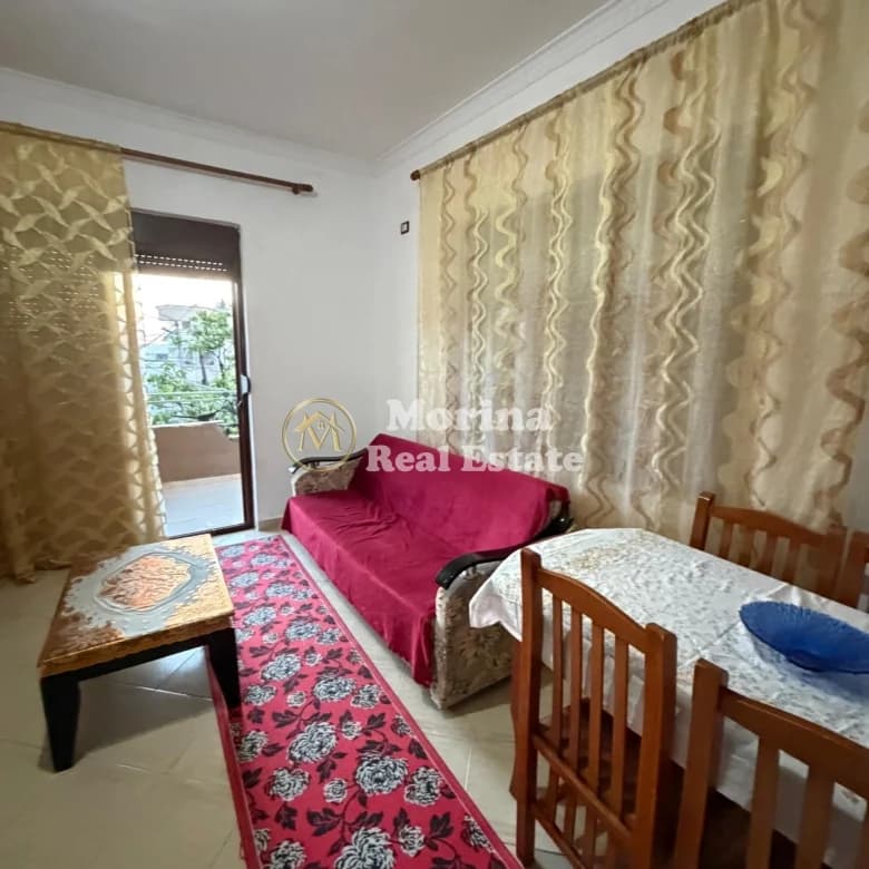 Qera | Shtëpi private 2 + 1 | Fresku | 350 €/muaj 4