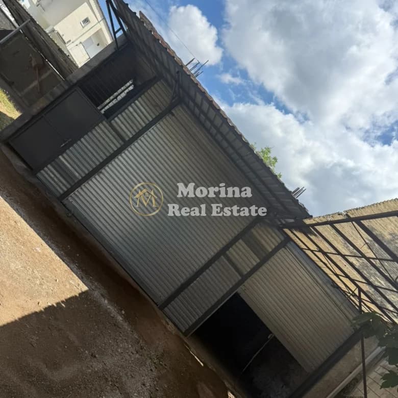 Qera | Ambjent Biznesi | Rruga Myslym Keta | 800 €/muaj 2