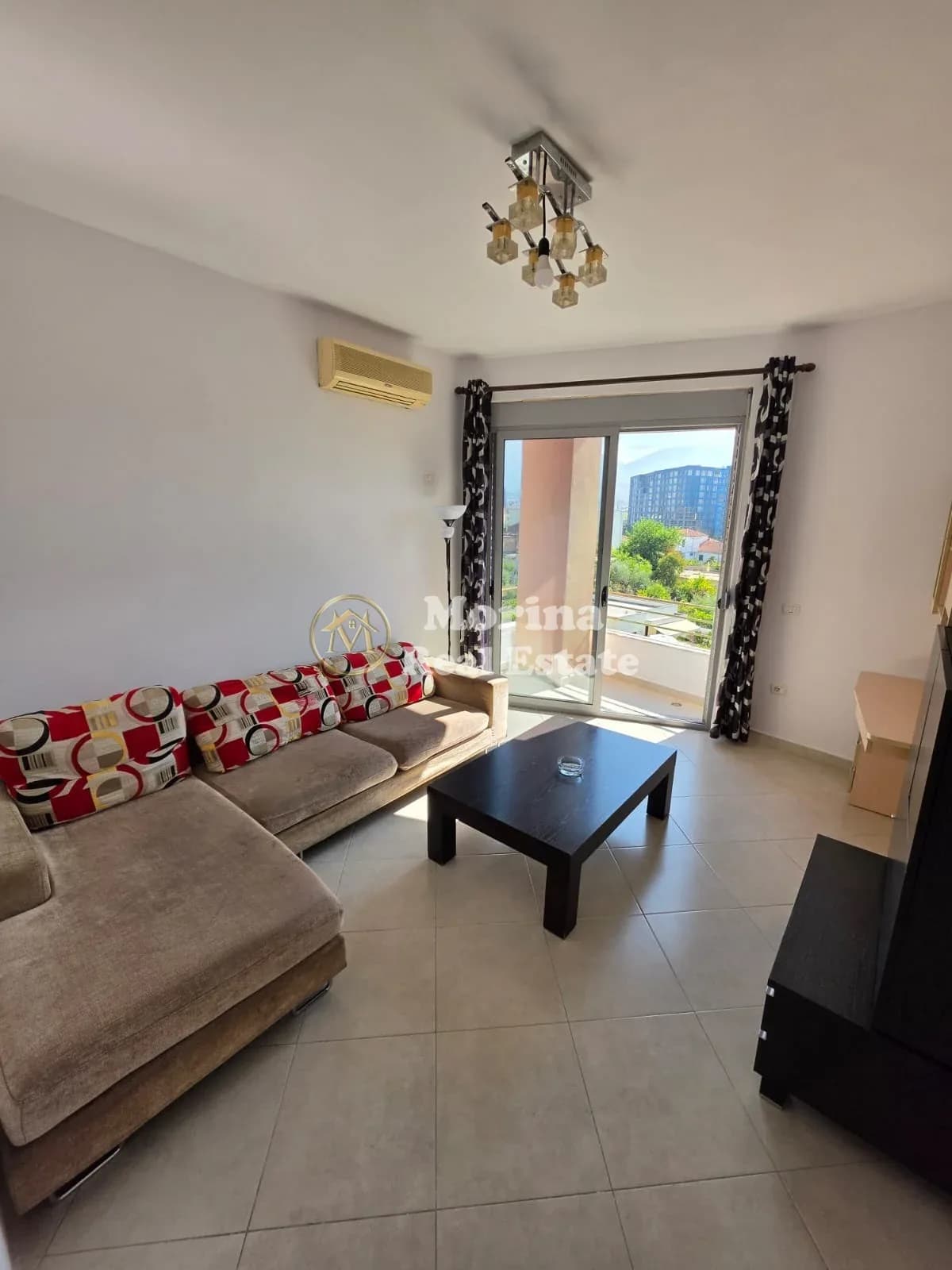 Qera | Apartament 3 + 1 | Materniteti i Ri | 850 €/muaj 4