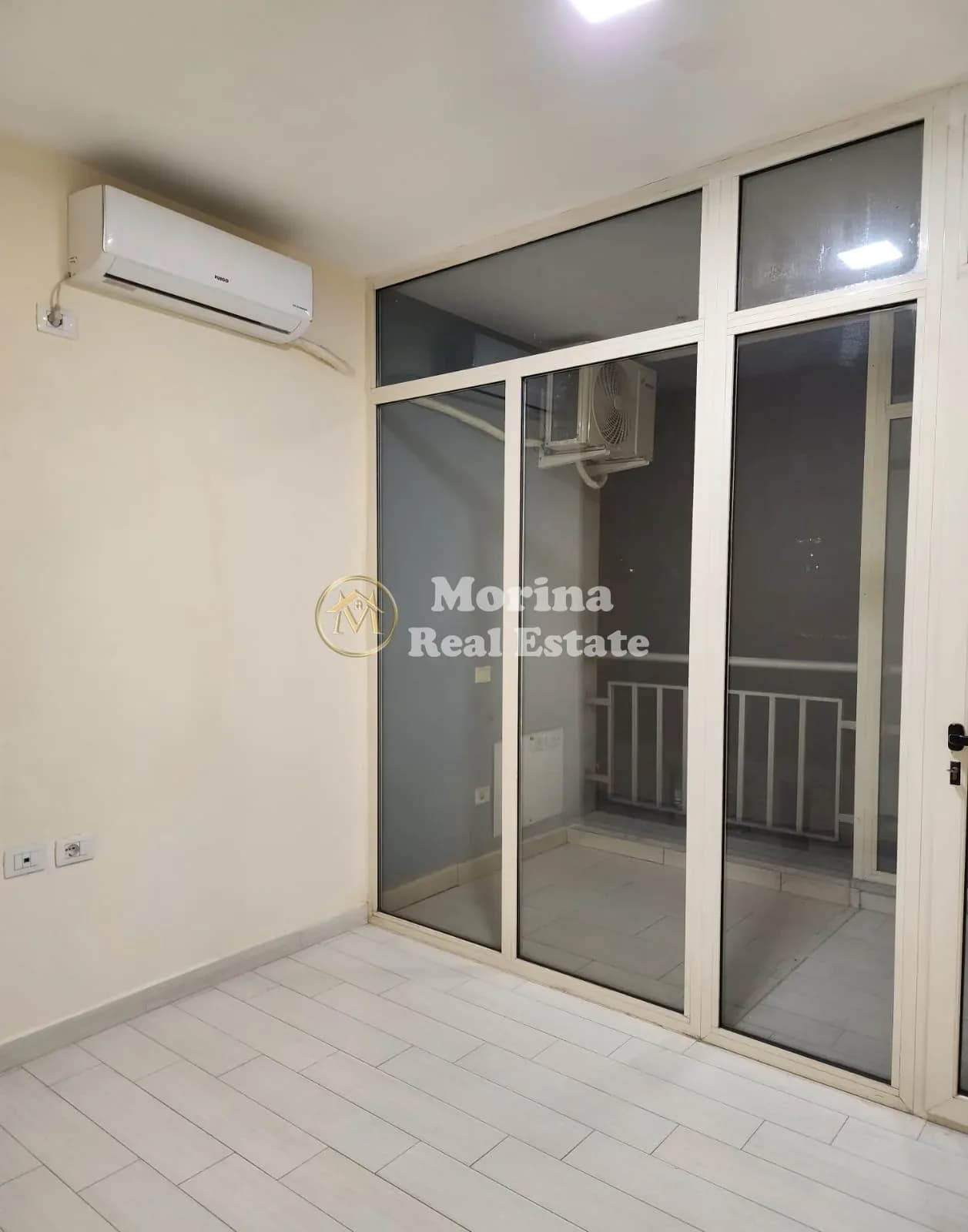 Qera | Ambjent Biznesi | Pazari i Ri | 1200 €/muaj 2