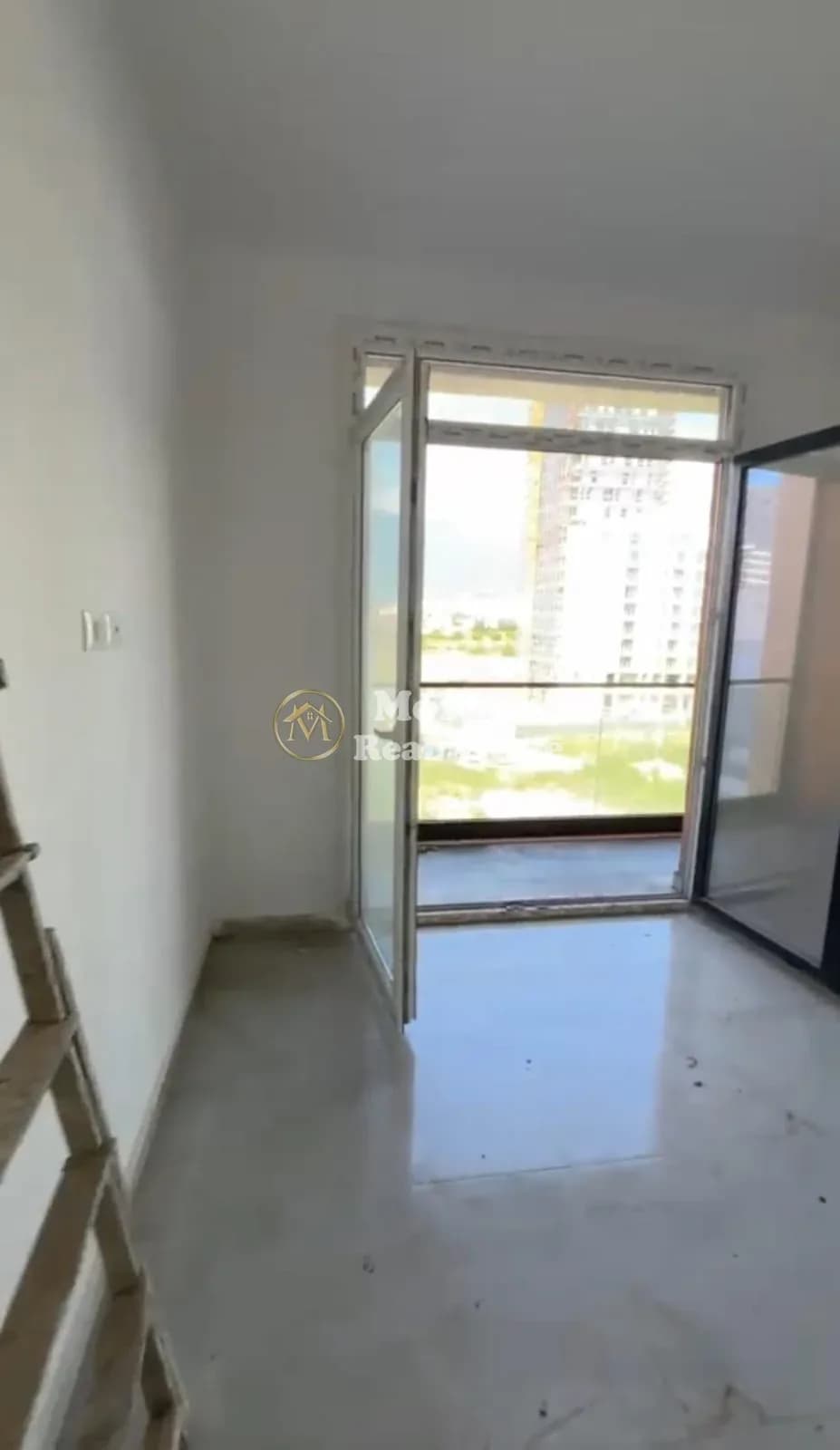 Qera | Ambjent Biznesi | Stacioni i Trenit | 600 €/muaj i Diskutueshem. 4