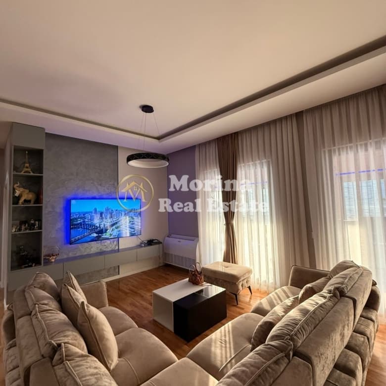 Shitje, Apartament + Verande,Penthouse,Fresku, Cmimi 300000 Euro(Qesarake) 2