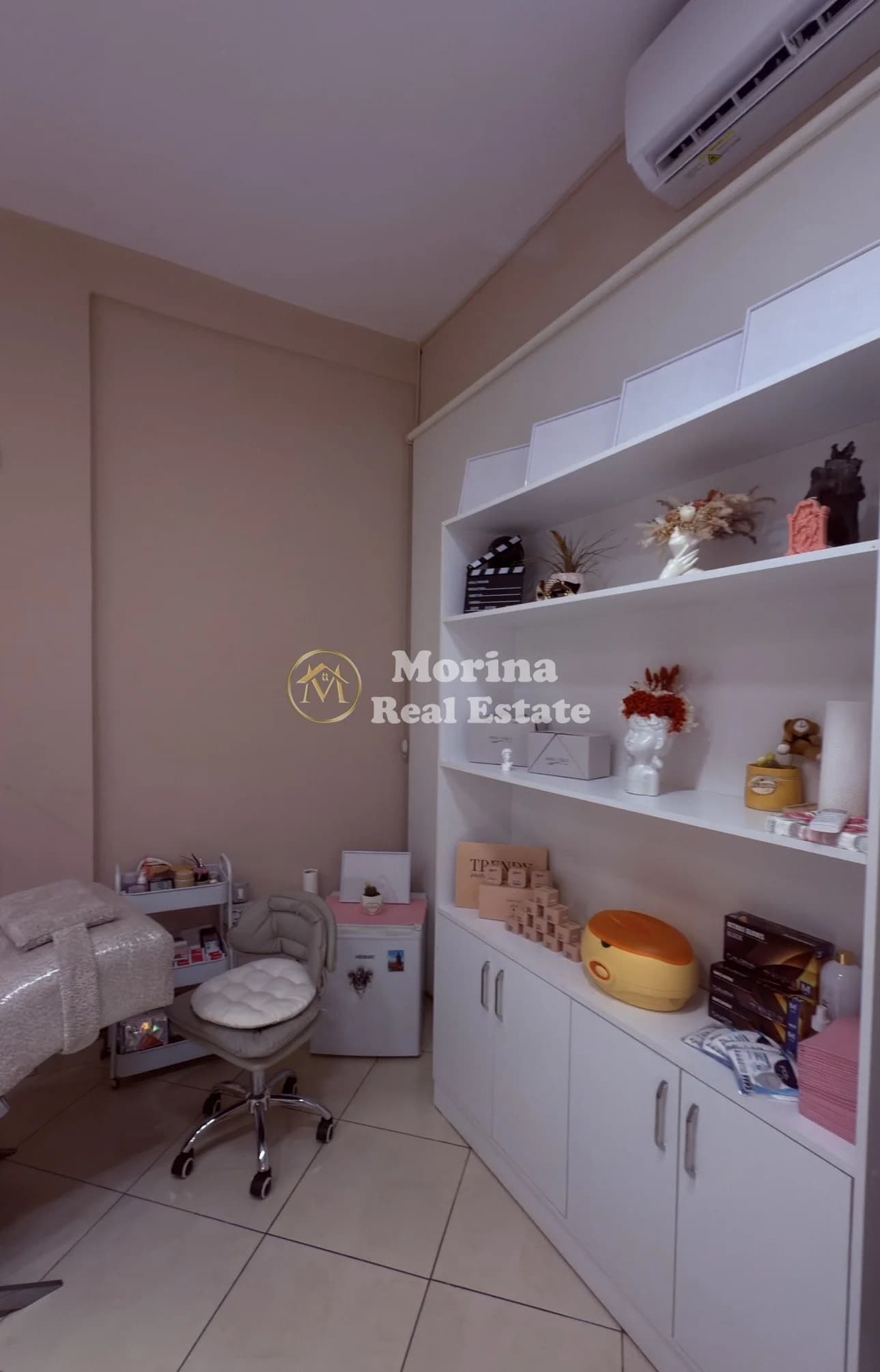Shitje | Biznesi / Parukeri | Astir | 8500 €