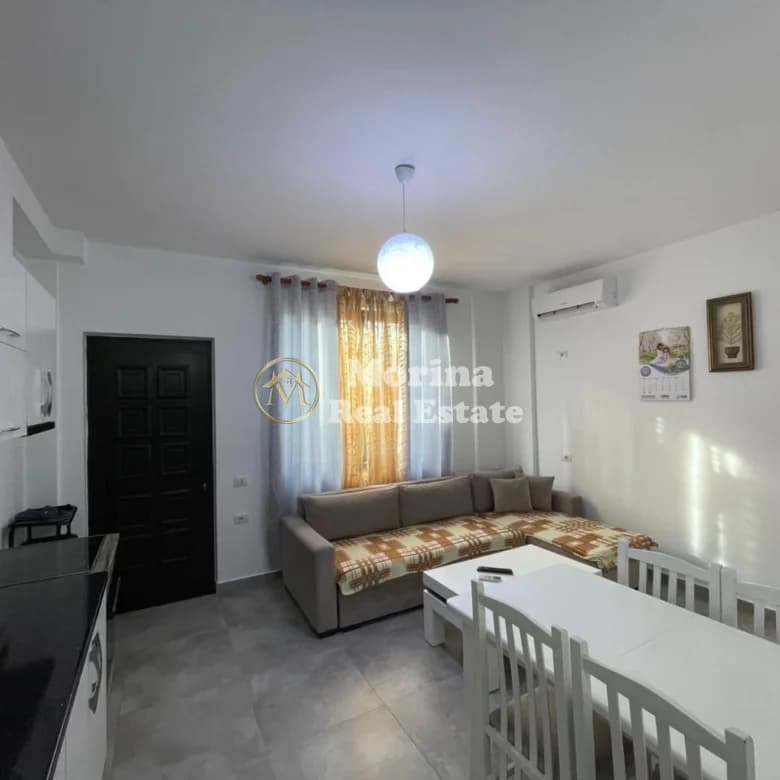 Qera | Shtëpi private 1 + 1 | Sauk | 350 €/muaj 4