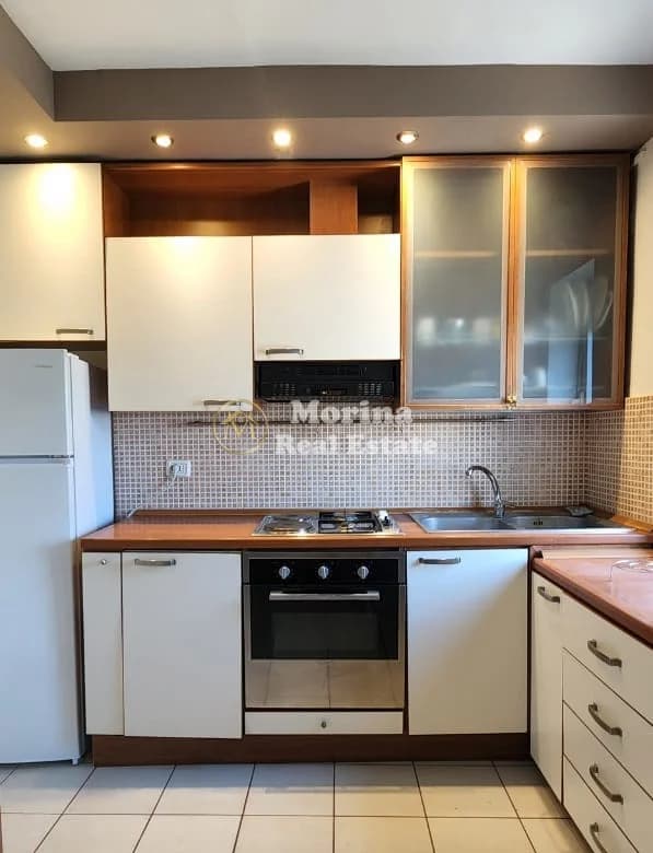 Qera | Apartament 1 + 1 | Bulevardi Zogu i Parë | 550 €/muaj 4