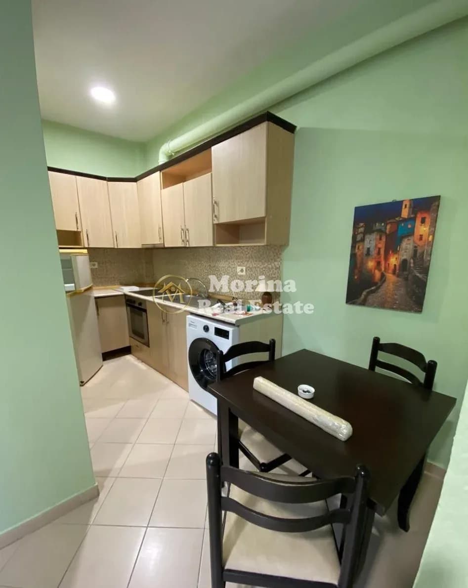 Qera | Shtëpi private 1 + 1 | Laprakë | 400 €/muaj 2