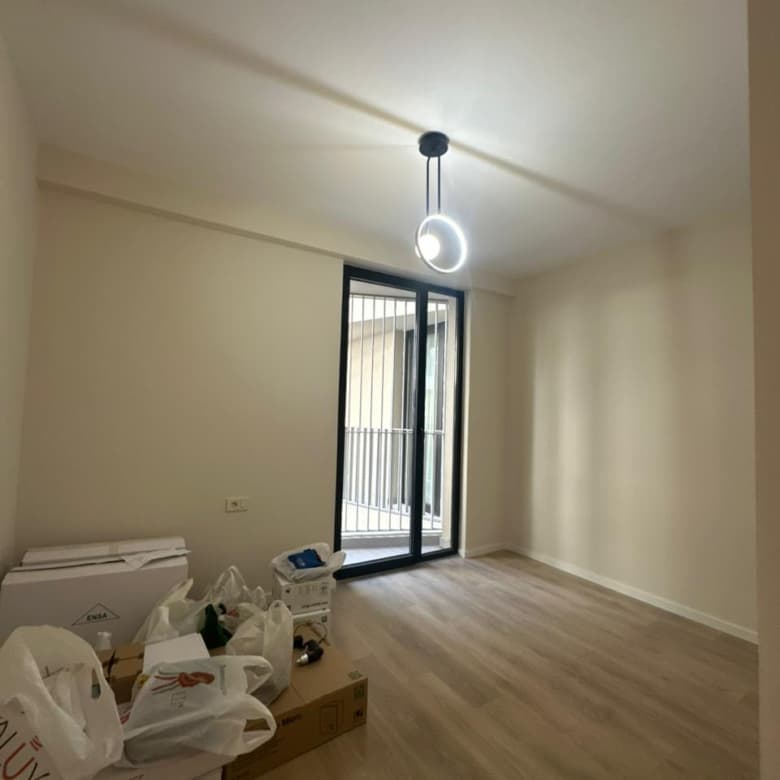 Qera | Ambjent Biznesi | Rruga Mine Peza - Golden Tower Residence | 80,000 lek/muaj 4