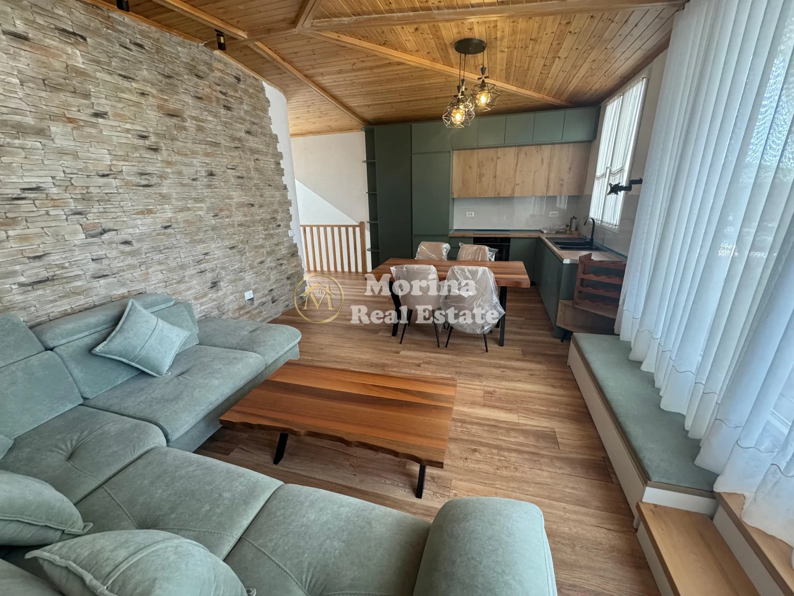 Qera | Dupleks 2 + 1 | Shkozë | 600 €/muaj