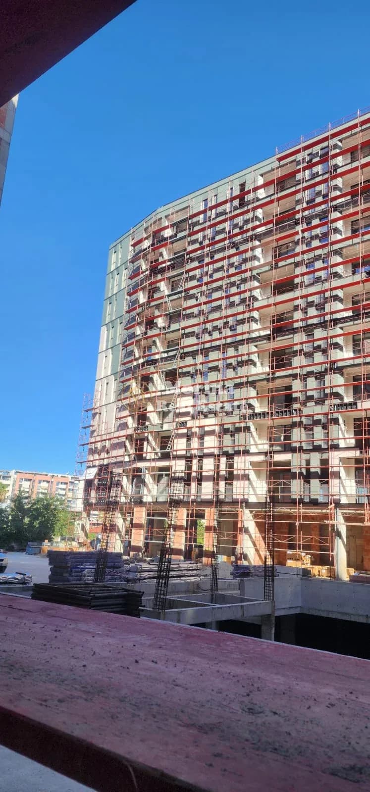 Shitje | Apartament 2 + 1+2 Poste Parkimi | Rruga e Kavajës | 270000 € 2