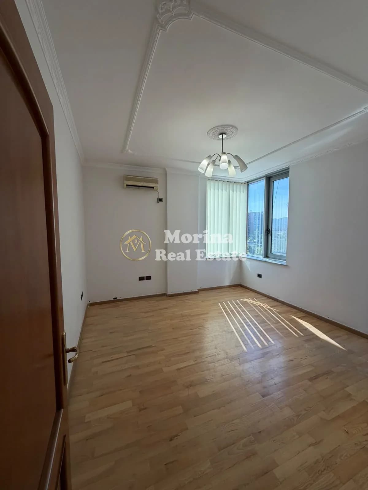 Shitje | Apartament 2 + 1 | Toptani Shopping Center | 430000 € 4