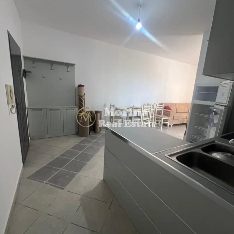 Qera | Apartament 2 + 1 | Kombinat | 400 €/muaj 4