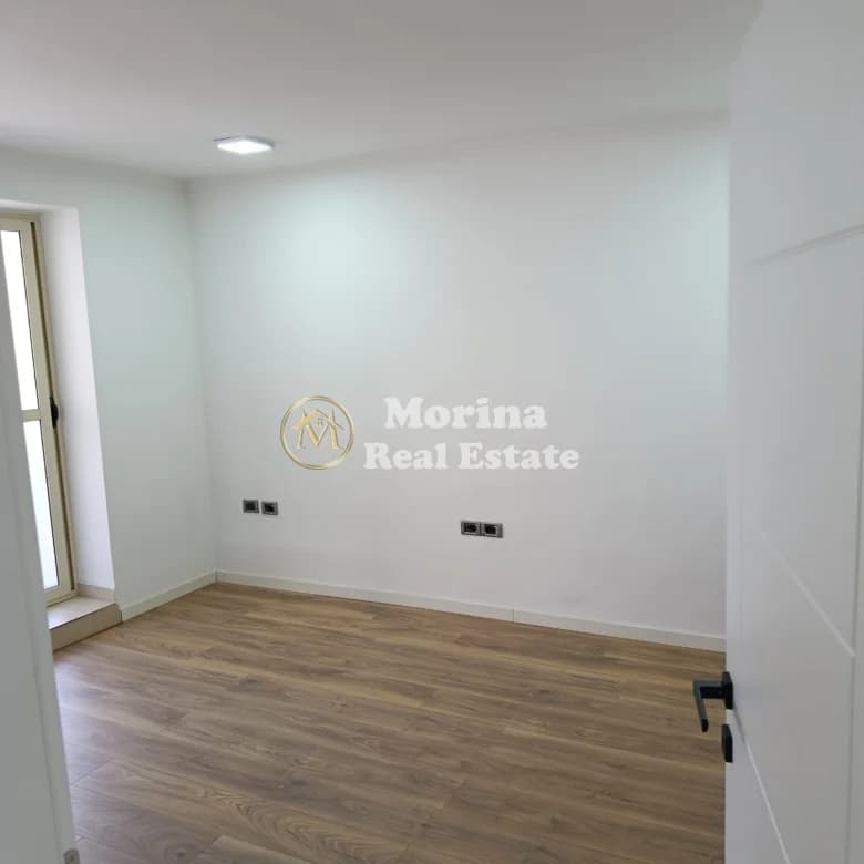 Qera | Ambjent Biznesi | 21 Dhjetori | 800 €/muaj 3