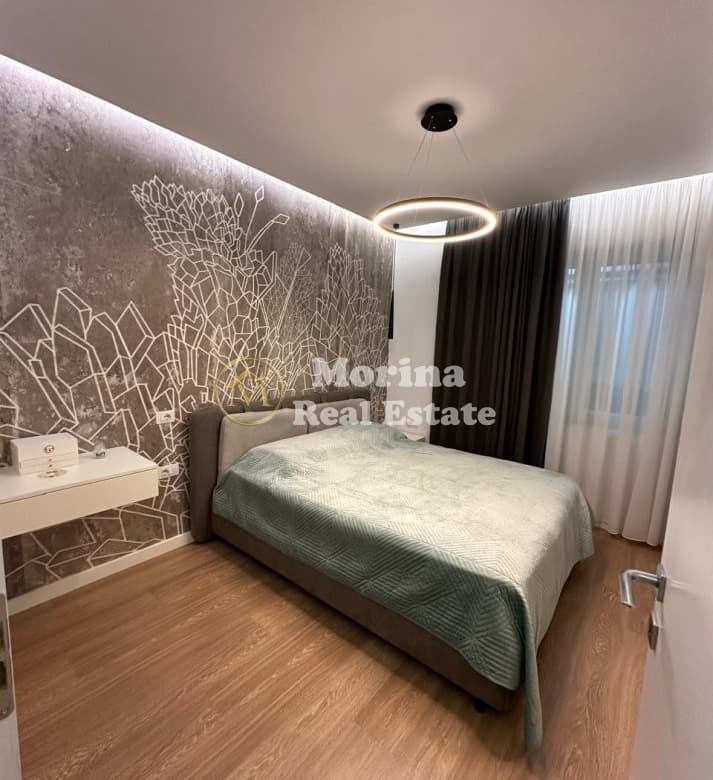 Shitje, Apartament 1+1, Rr:”5 Maji”, Cmimi 160000 Euro 4