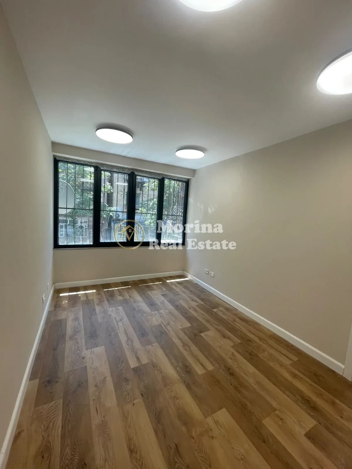 Qera | Ambjent Biznesi | Blloku | 1100 €/muaj diskutueshëm 2