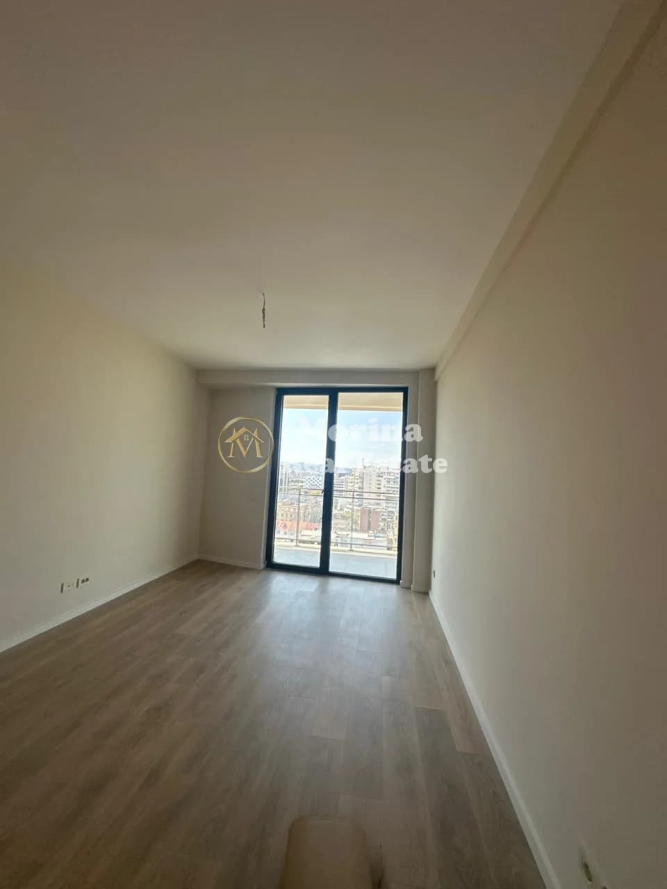 Qera | Ambjent Biznesi | Rruga Mine Peza - Golden Tower Residence | 80,000 lek/muaj