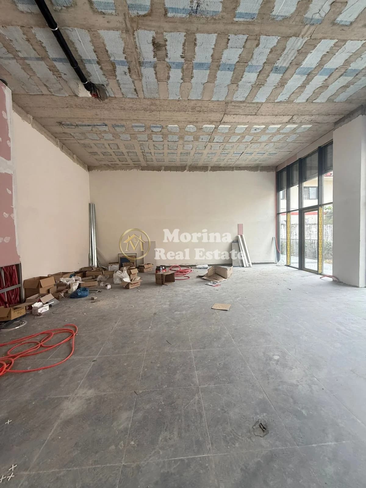 Qera | Ambjent Biznesi | Rruga 5 Maji | 1200 €/muaj