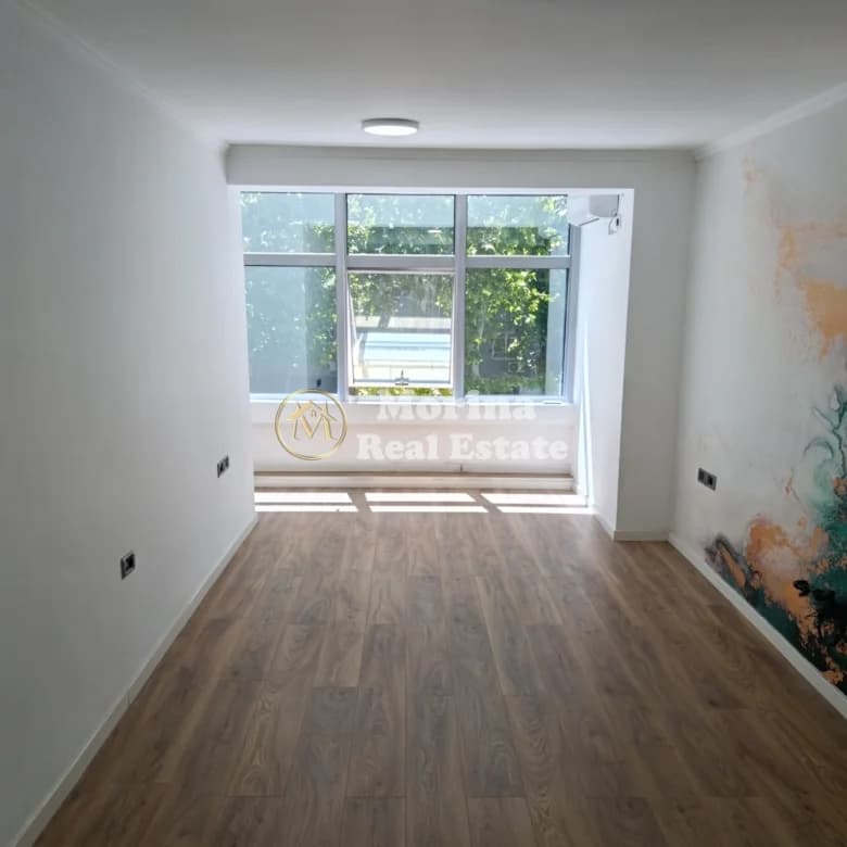 Qera | Ambjent Biznesi | 21 Dhjetori | 800 €/muaj
