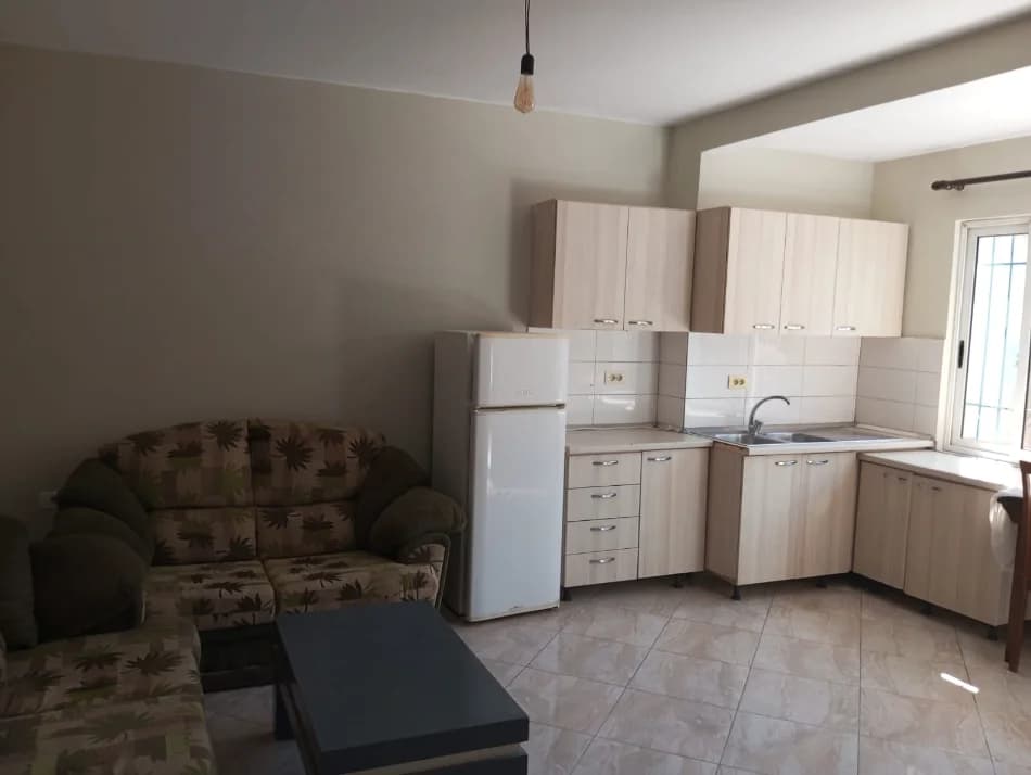 Qera | Shtëpi private 1 + 1 | Allias | 300 €/muaj