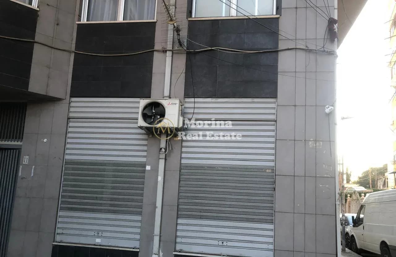 Qera | Ambjent Biznesi | Rruga e Barrikadave | 450 €/muaj 2