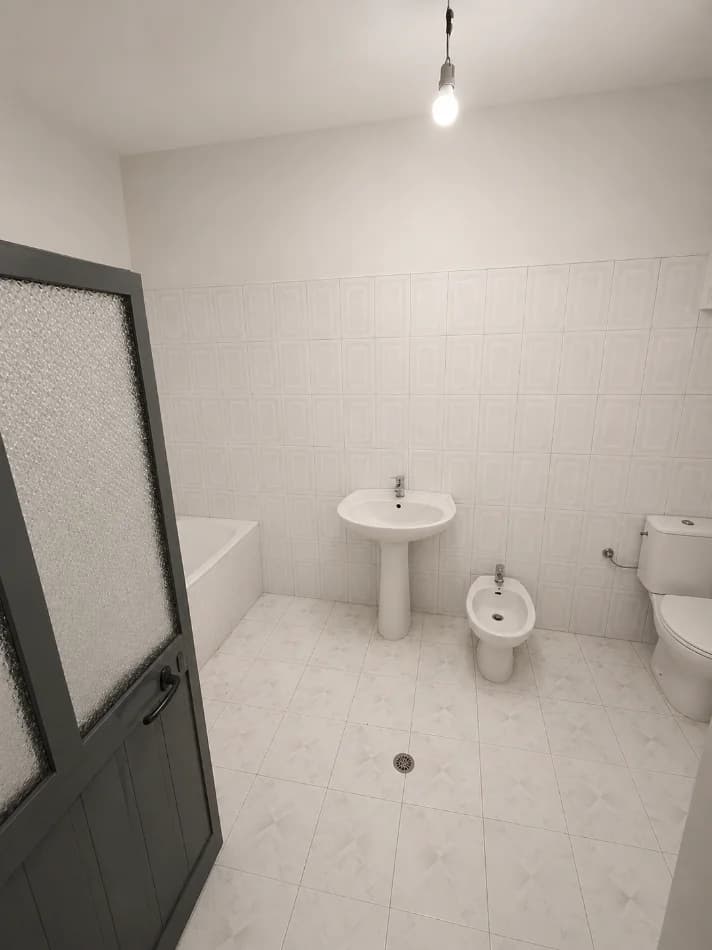 Shitje | Vilë 3 + 1 | 500 m larg QSUT | 200000 €