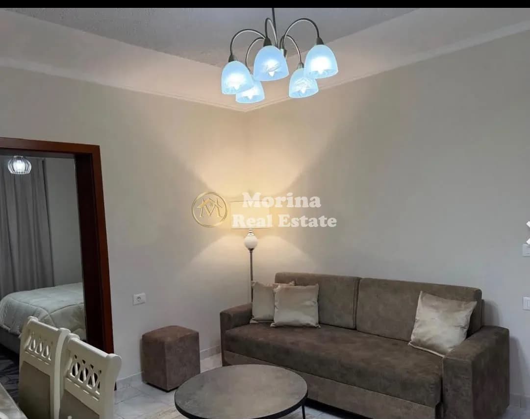 Qera | Vilë 1 + 1 | Rruga Kavajës;Kombinat | 500 €/muaj 3