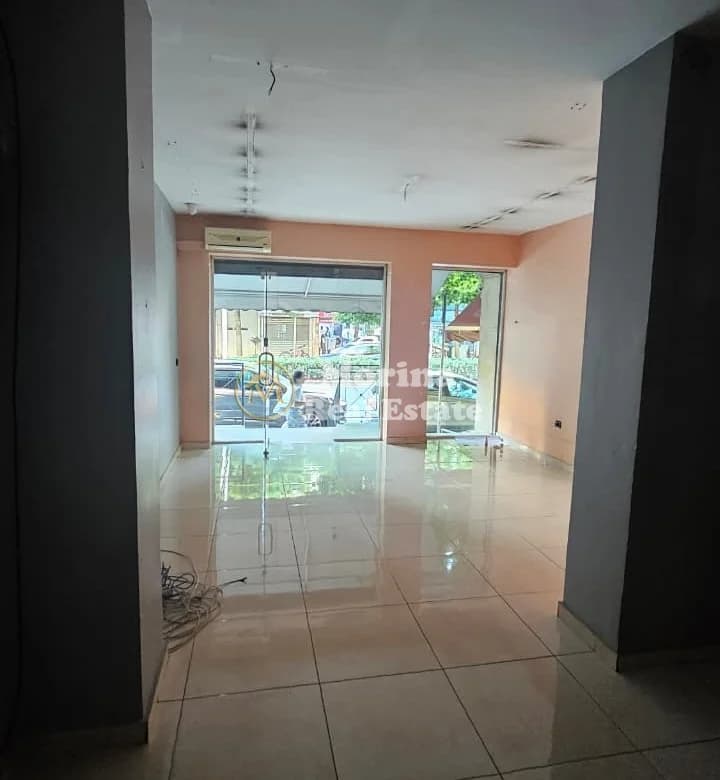 Qera | Ambjent Biznesi | Rruga Bardhyl | 800 €/muaj 2