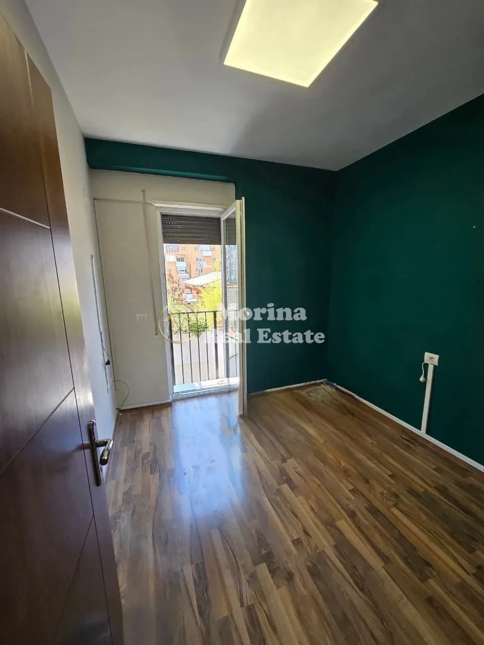 Qera | Ambjent Biznesi | 21 Dhjetori | 1300 €/muaj 3