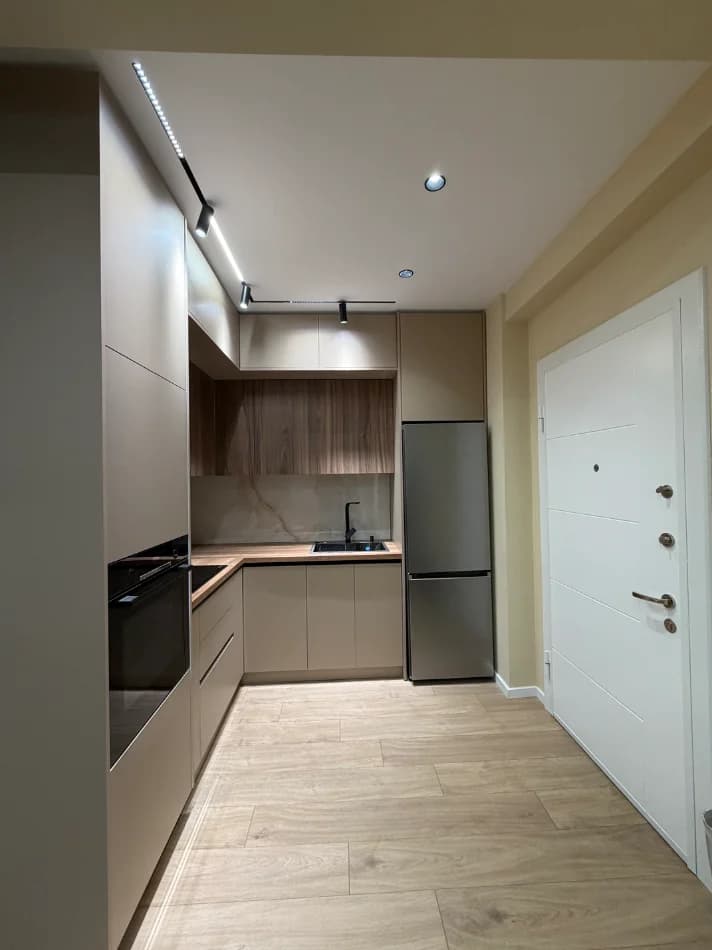 Qera | Apartament 2 + 1+2 | Rruga Azem Galica | 500 €/muaj