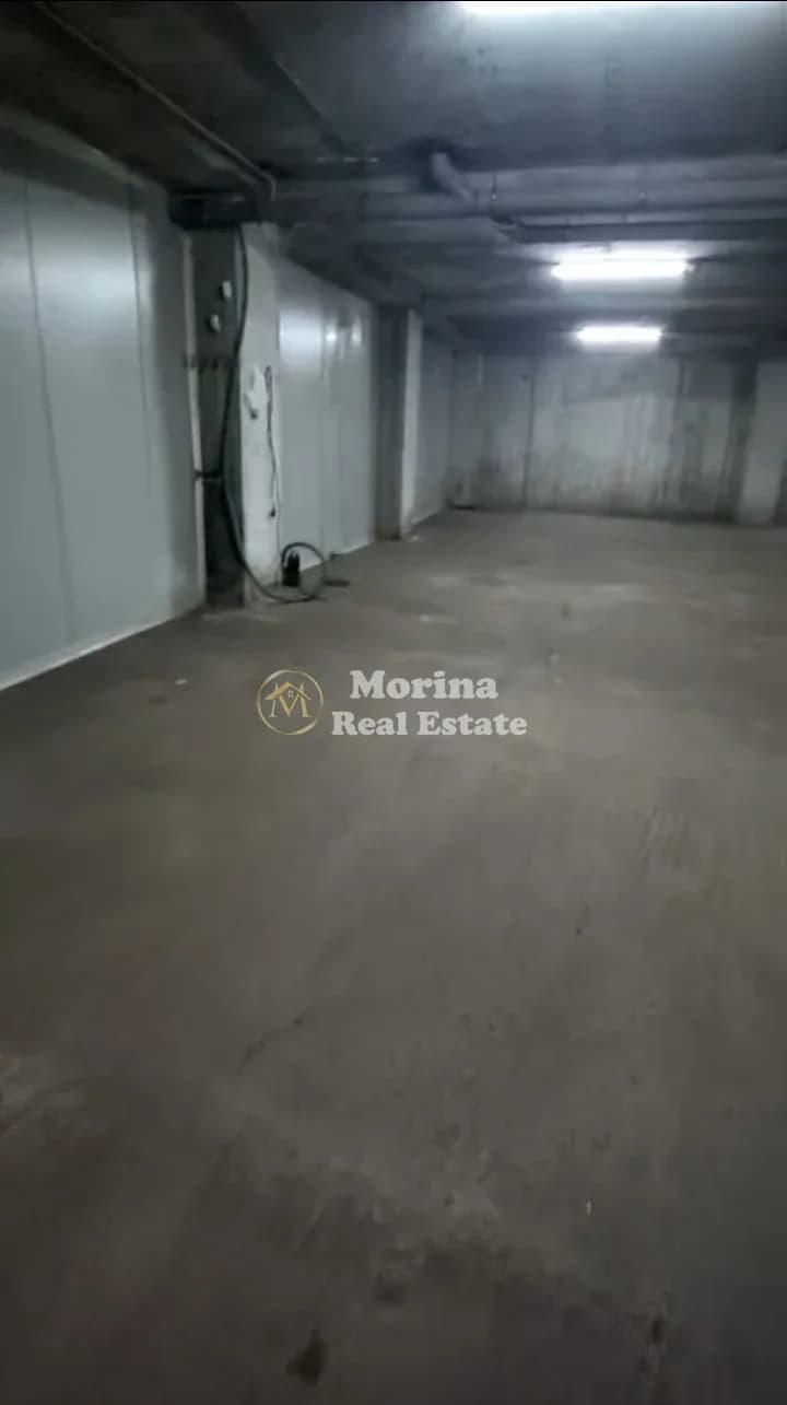 Shitje | Magazinë | Kamëz Municipality | 235000 €