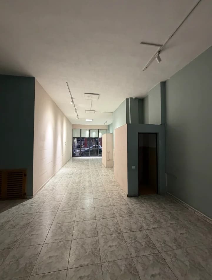 Qera | Ambjent Biznesi | Farmacia 10 | 800 €/muaj