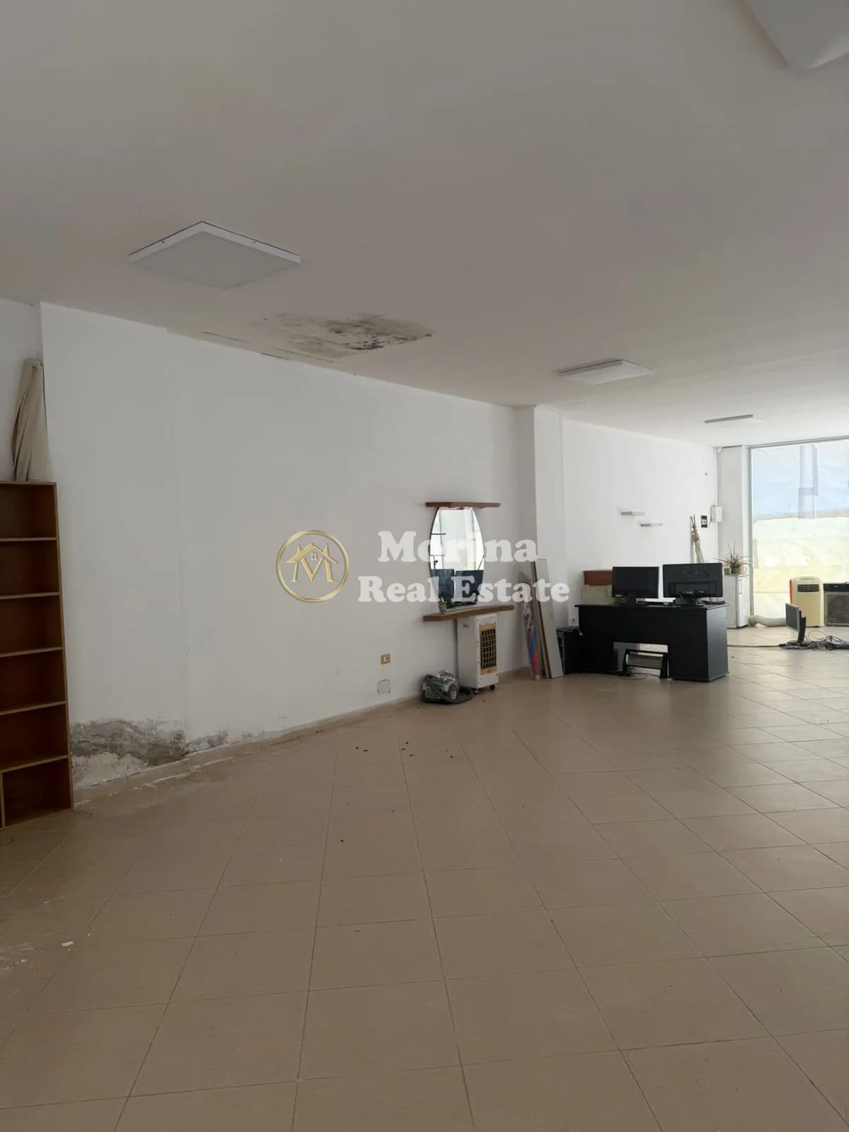 Qera | Ambjent Biznesi | Kodra e Diellit | 500 €/muaj