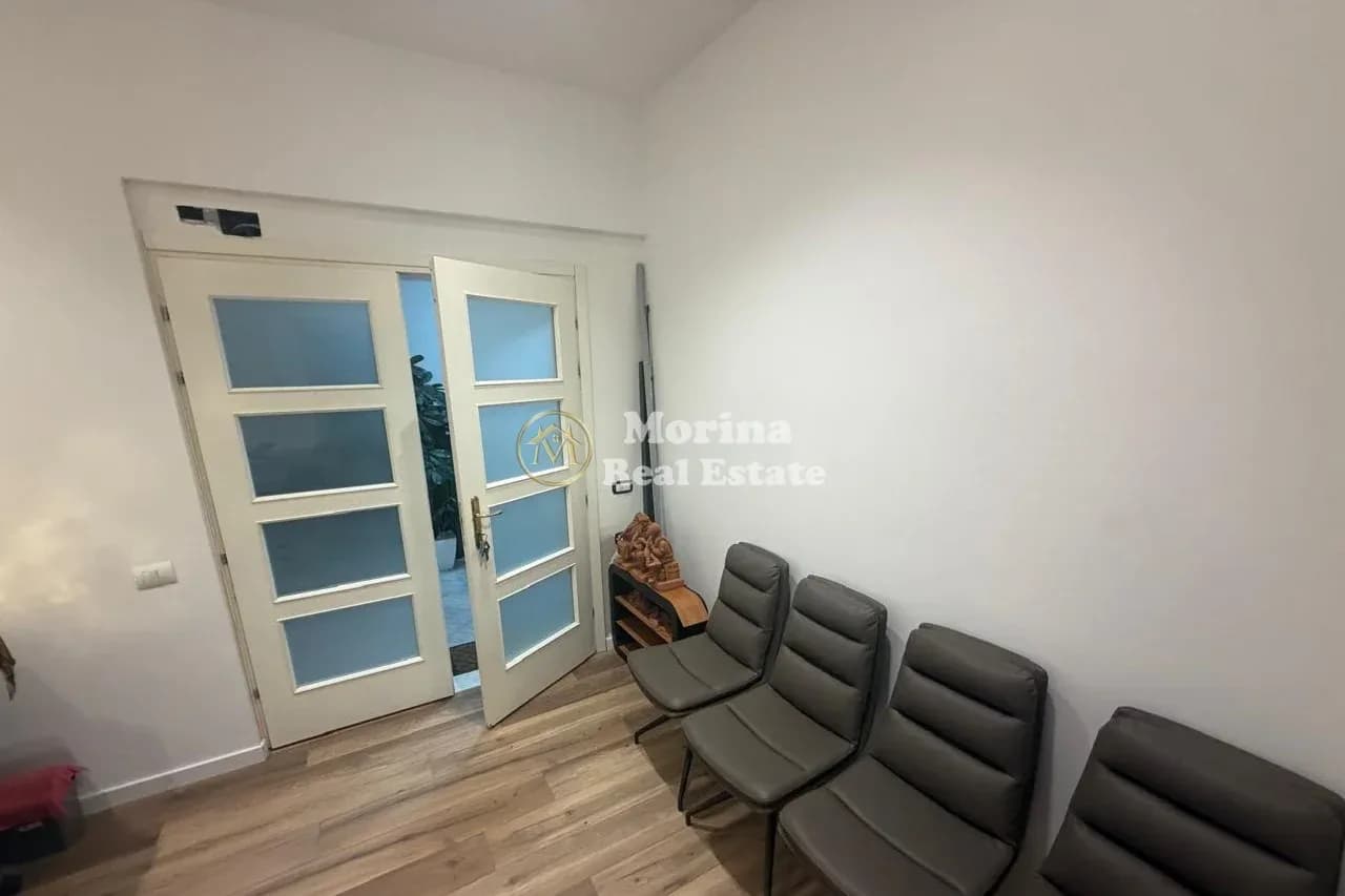 Qera | Zyrë | 21 Dhjetori | 800 €/muaj