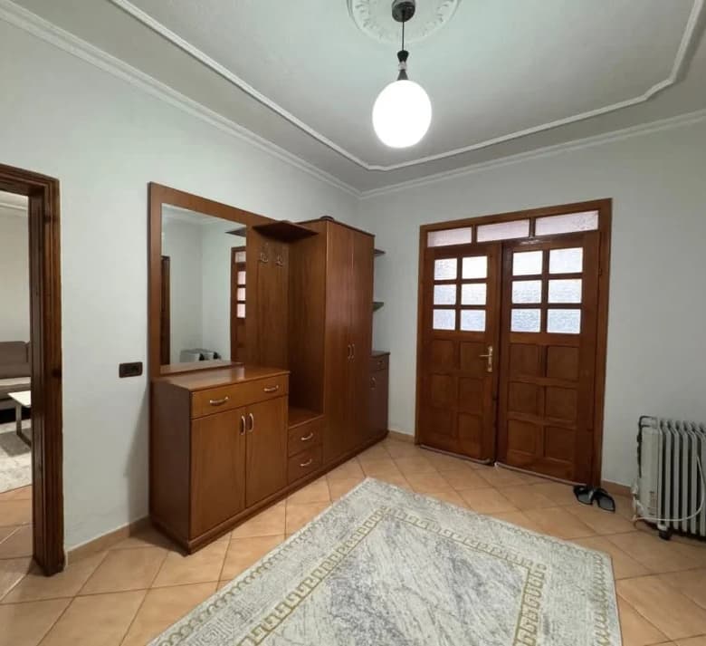 Qera | Shtëpi private 2 + 1 | Allias | 500 €/muaj 2