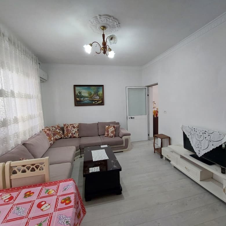 Qera | Shtëpi private 2 + 1 | Spitali Amerikan 2 | 500 €/muaj 3