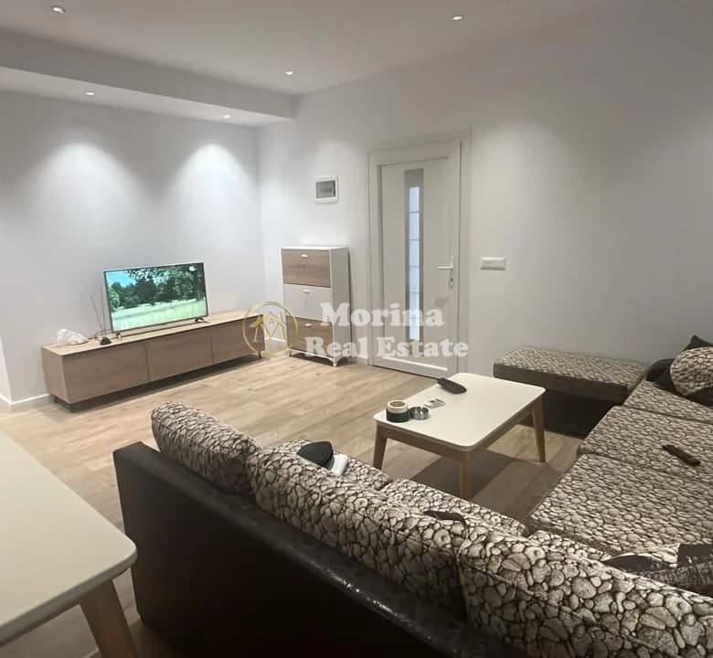 Qera | Shtëpi private 2 + 1 | Rruga 5 Maji | 550 €/muaj 3