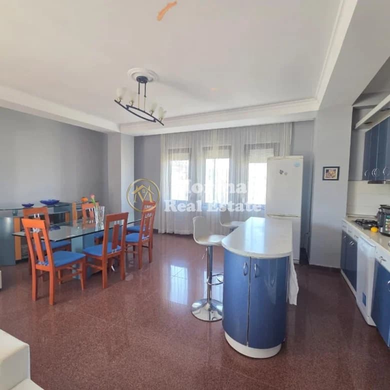 Shitje | Apartament 3 + 1 | Blloku | 650000 €