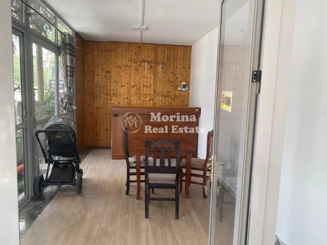 Qera | Ambjent Biznesi | Rruga Xhavid Gjata | 300 €/muaj
