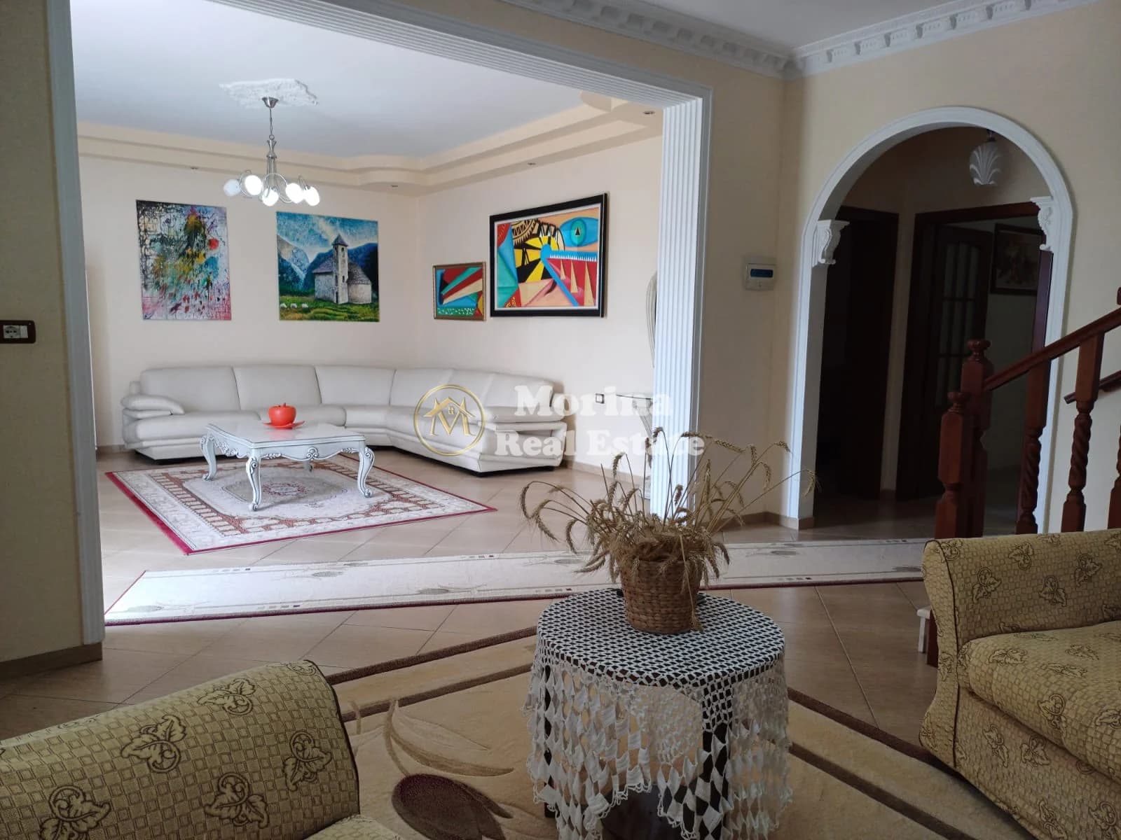 Qera | Vilë 4 + 1 | Fier | 2500 €/muaj