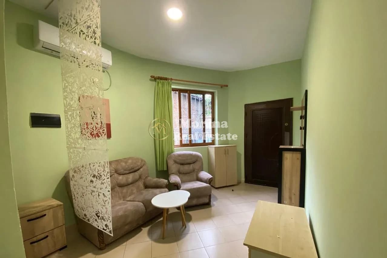 Qera | Shtëpi private 1 + 1 | Laprakë | 400 €/muaj 4