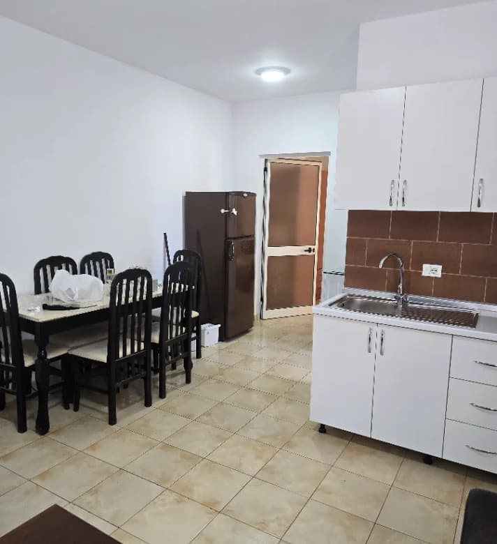 Qera | Shtëpi private 1 + 1 | Rruga 5 Maji | 350 €/muaj 3