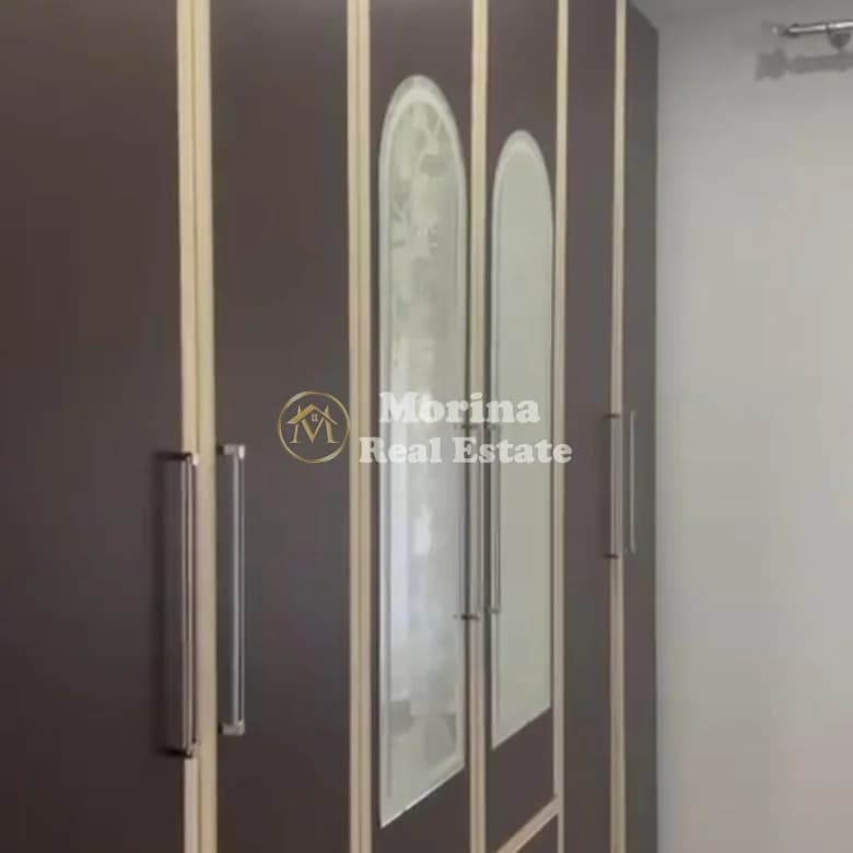 Qera | Shtëpi private 2 + 1 + Parkim | Rruga Jordan Misja | 550 €/muaj 4