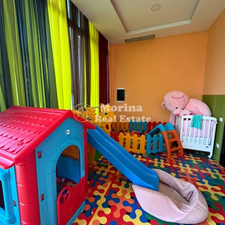 Qera | Ambjent Biznesi | Allias | 700 €/muaj 2