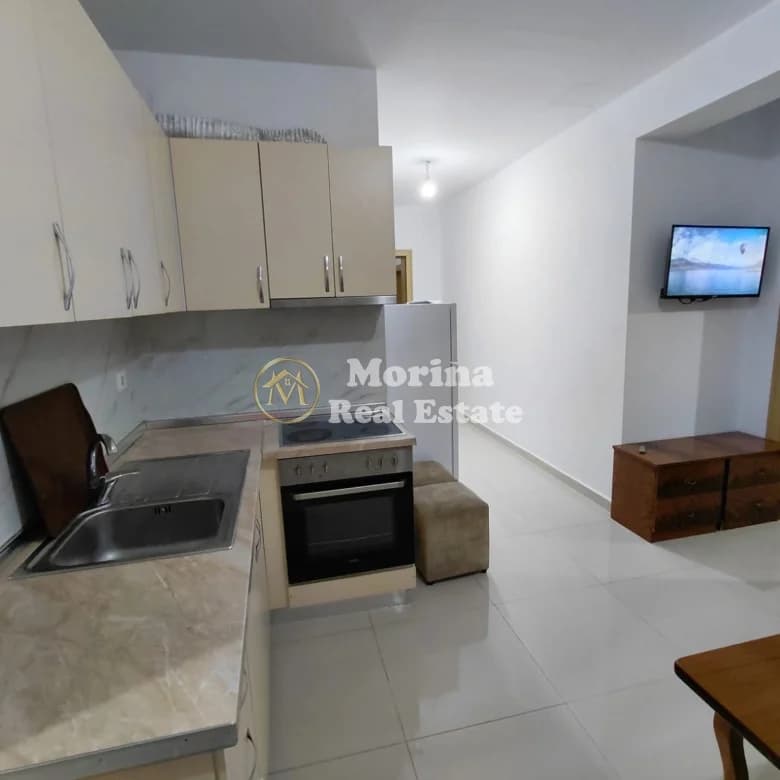Qera | Shtëpi private 1 + 1 | Rruga 5 Maji | 380 €/muaj 3