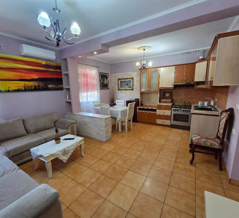 Qera | Vilë 2 + 1 | Ish Fusha E Aviacionit | 450 €/muaj 3