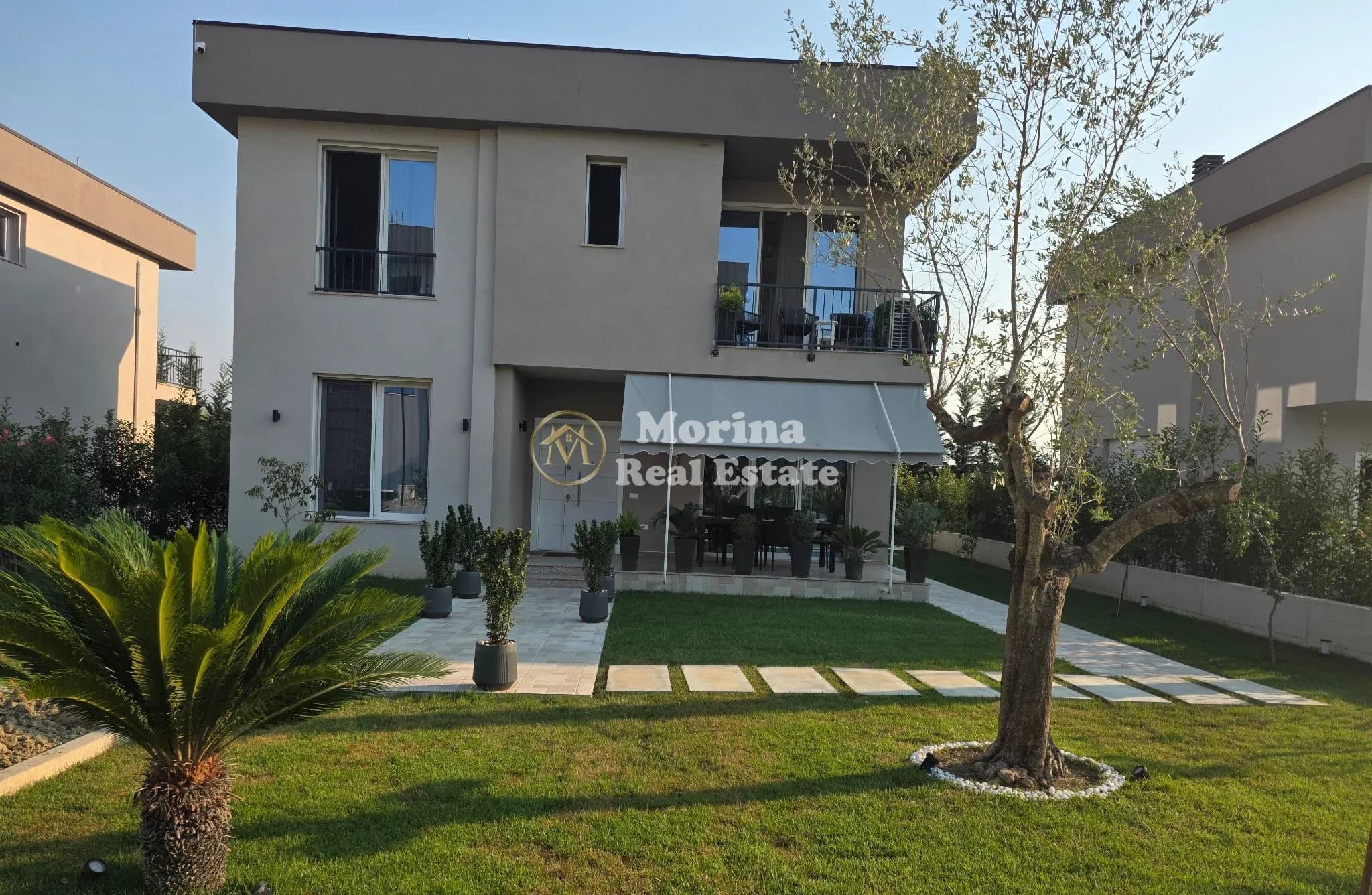 Shitje | Vilë 4 + 1 | Rruga Gjiri I Lalëzit | 500000 €
